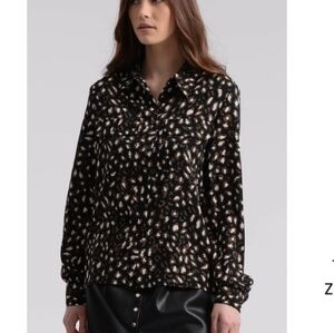 Molly Bracken Button Front Long-sleeve Printed Blouse Size Small